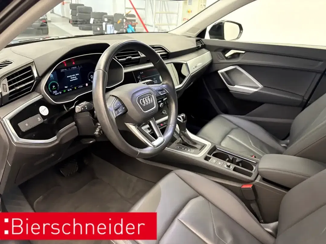Audi Q3 - Thumbnail 9