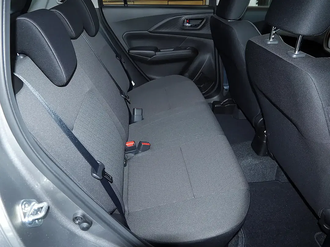 Suzuki Swift - Thumbnail 9