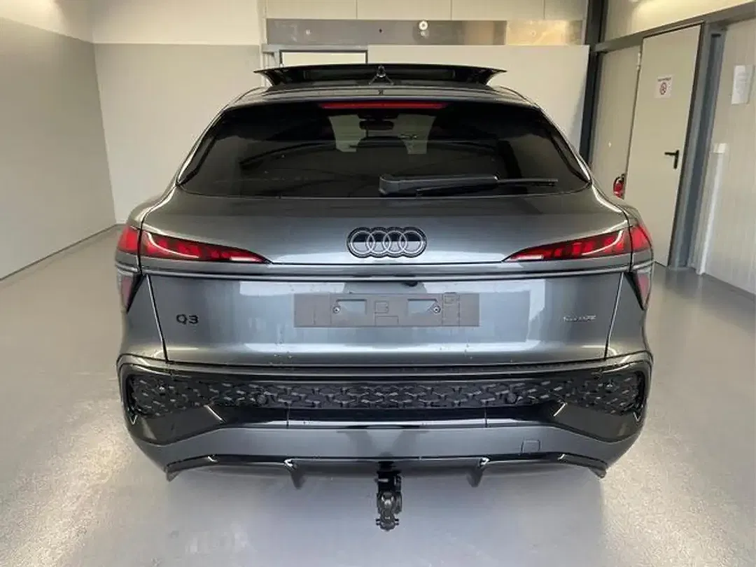 Audi Q3 - Thumbnail 5