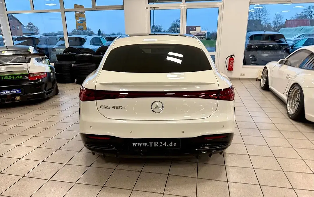 Mercedes-Benz EQS - Thumbnail 4