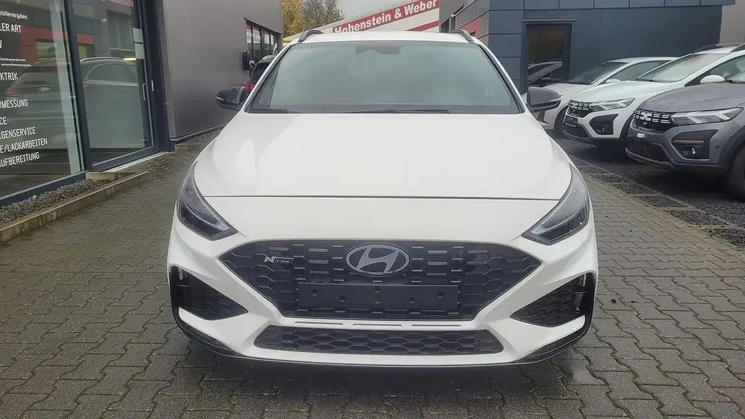 Hyundai i30 - Thumbnail 2