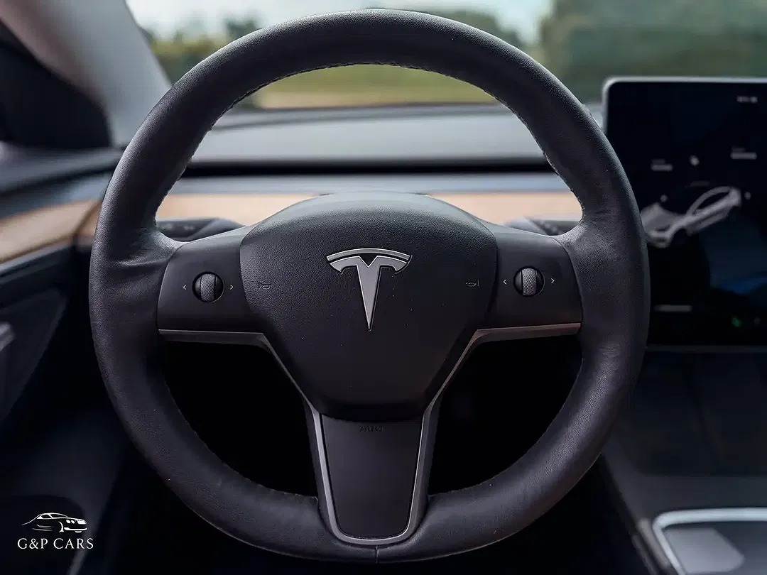 Tesla Model 3 - Thumbnail 19