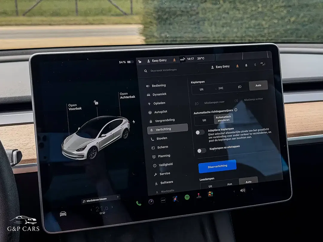 Tesla Model 3 - Thumbnail 23
