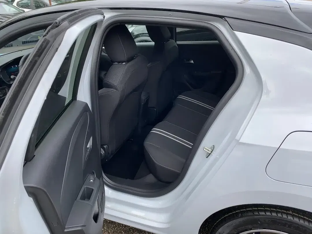 Opel Corsa - Thumbnail 9