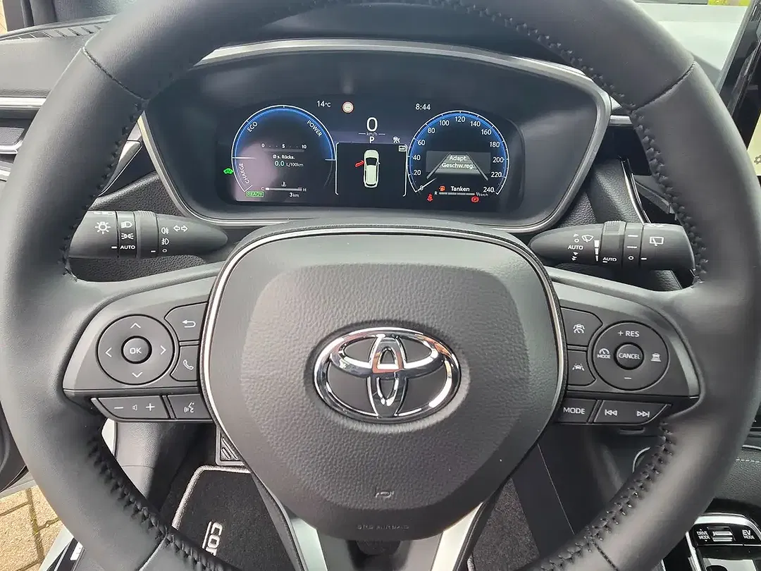 Toyota Corolla - Thumbnail 10