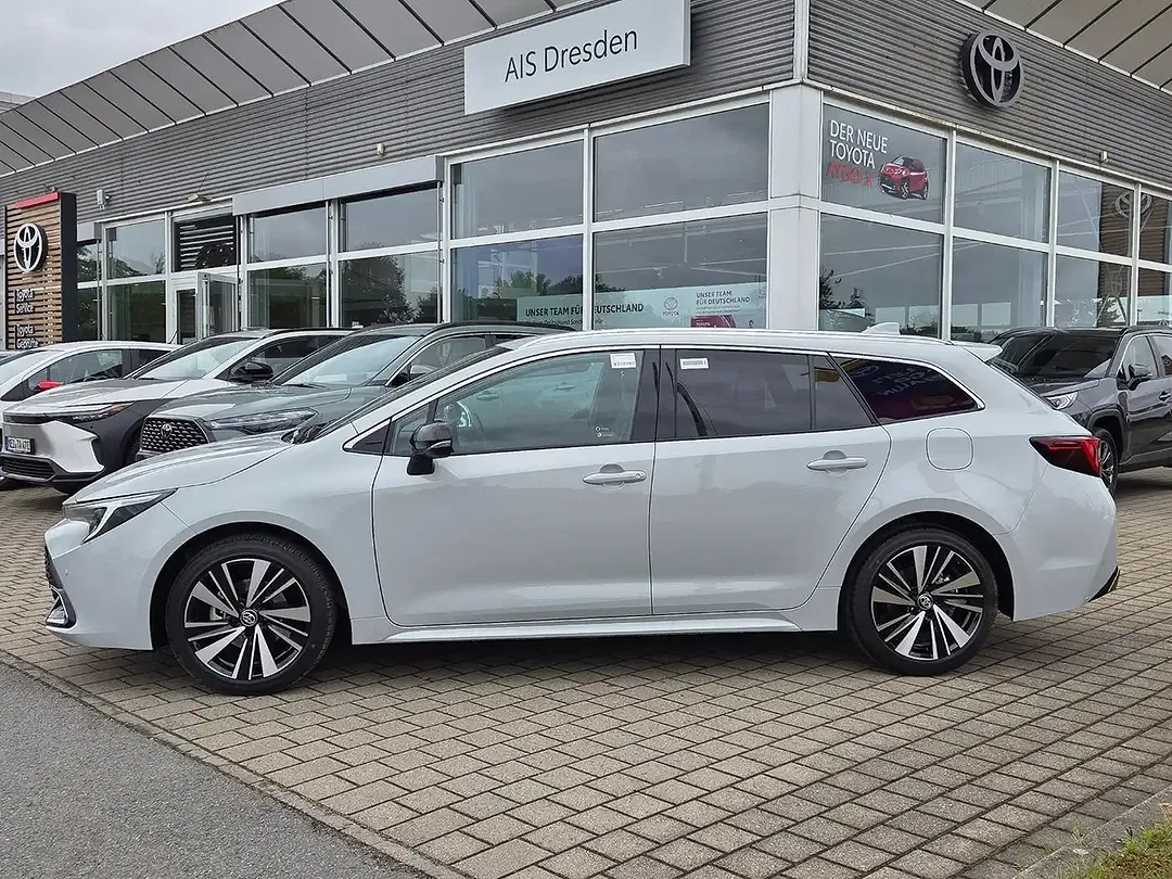 Toyota Corolla - Thumbnail 2