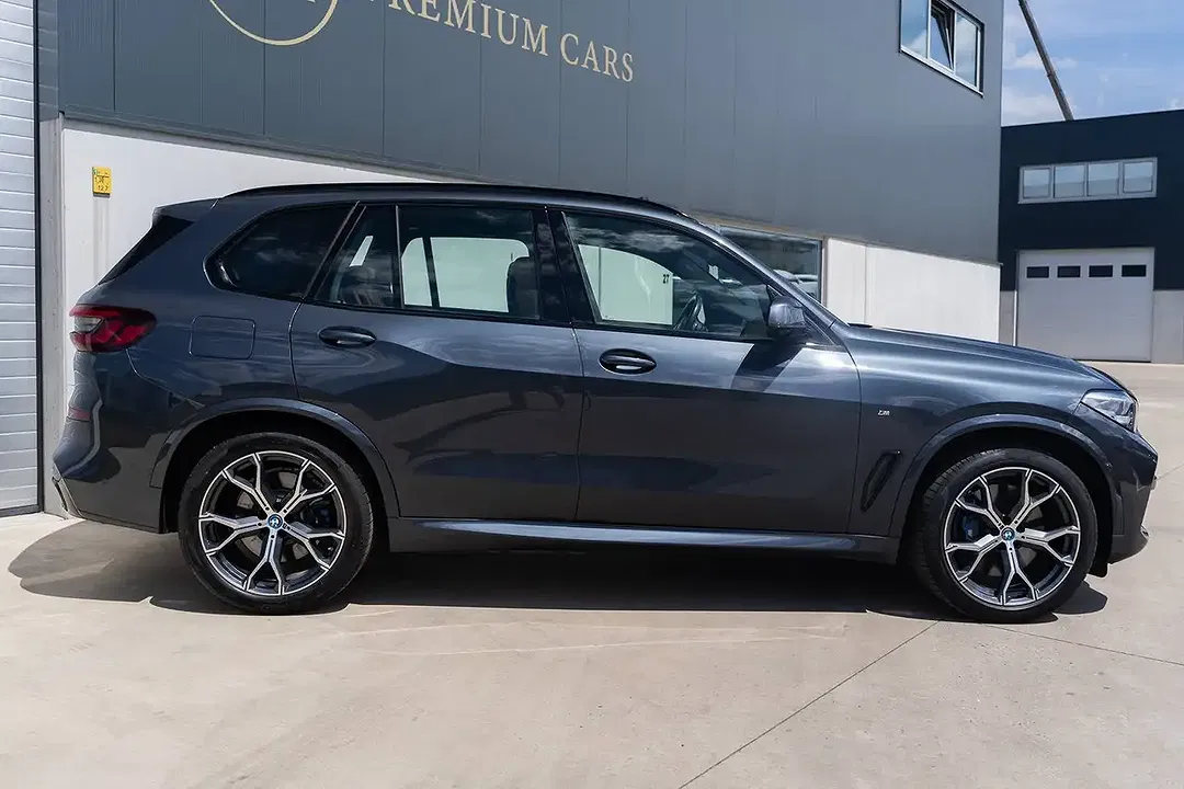 BMW X5 - Thumbnail 10