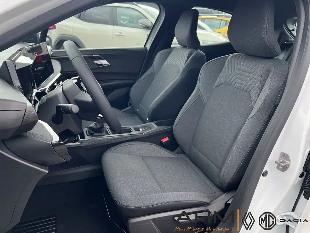 Renault Clio - Thumbnail 11