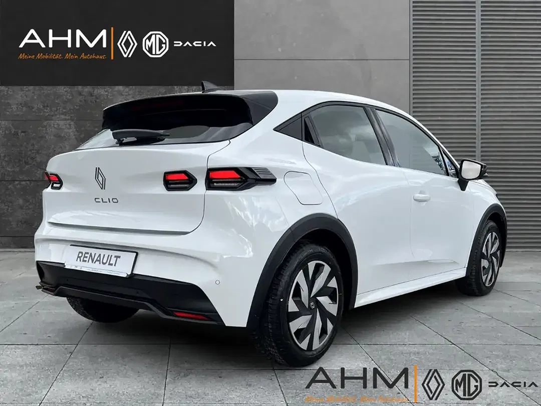 Renault Clio - Thumbnail 2