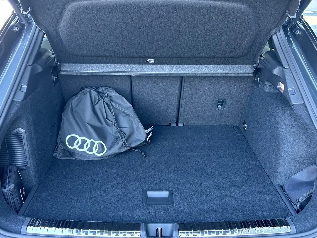 Audi Q3 - Thumbnail 10
