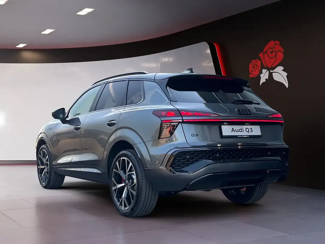 Audi Q3 - Thumbnail 3
