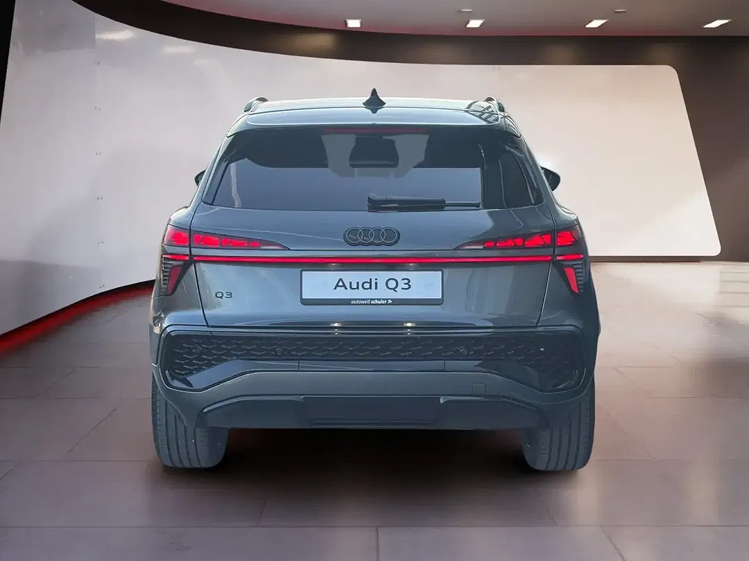 Audi Q3 - Thumbnail 4