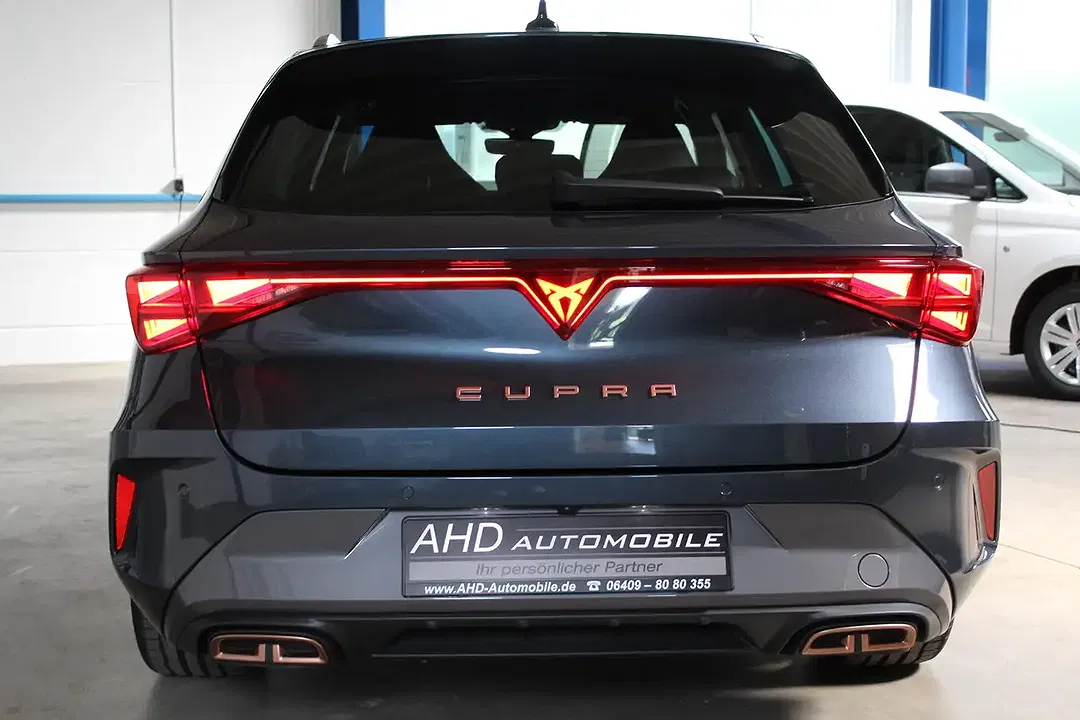 CUPRA Leon - Thumbnail 4