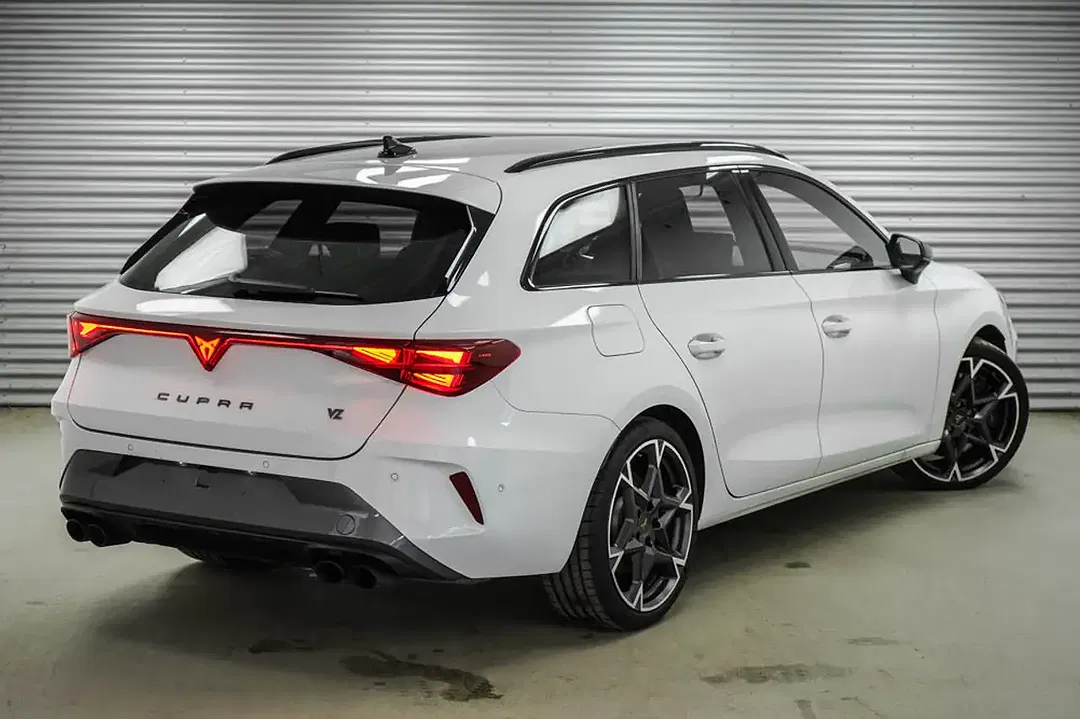 CUPRA Leon - Thumbnail 3