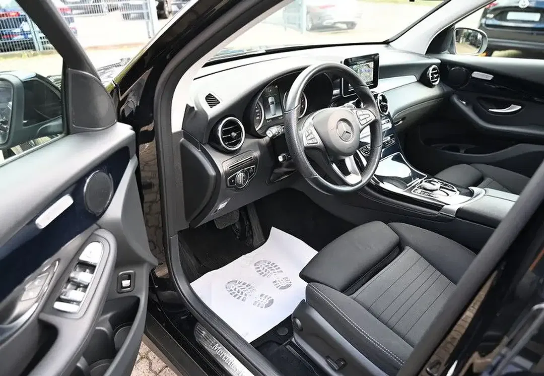 Mercedes-Benz GLC 250 - Thumbnail 10