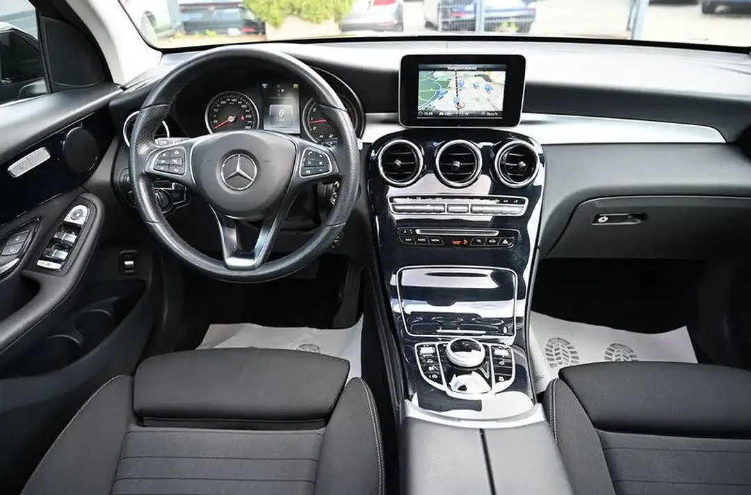 Mercedes-Benz GLC 250 - Thumbnail 11