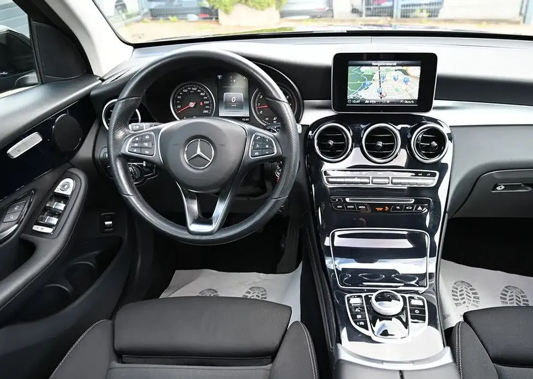 Mercedes-Benz GLC 250 - Thumbnail 12