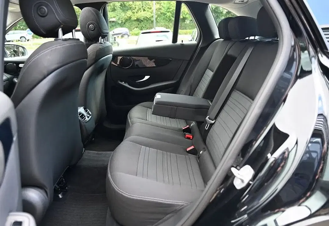 Mercedes-Benz GLC 250 - Thumbnail 13
