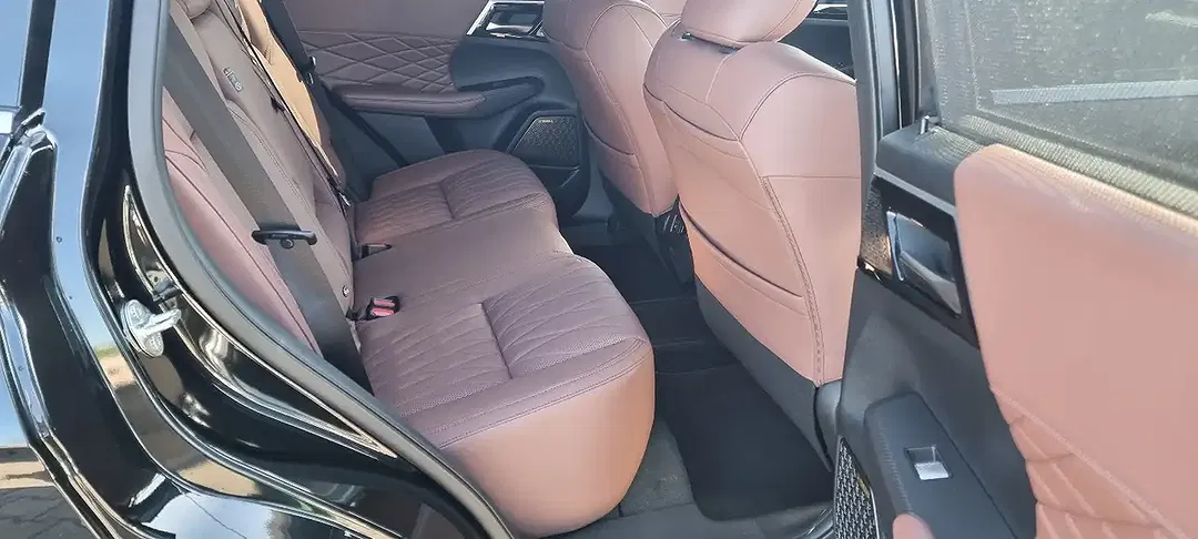 Mitsubishi Outlander - Thumbnail 10
