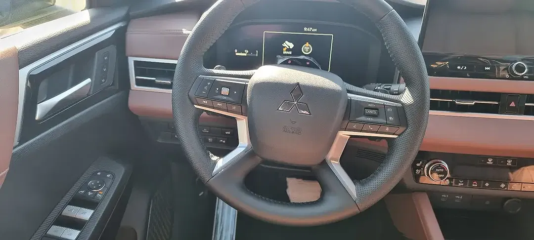 Mitsubishi Outlander - Thumbnail 15