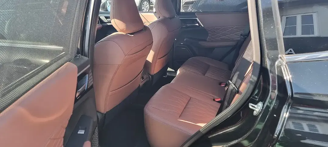 Mitsubishi Outlander - Thumbnail 6