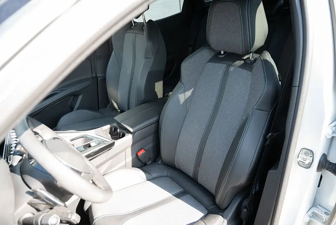 Peugeot 3008 - Thumbnail 5