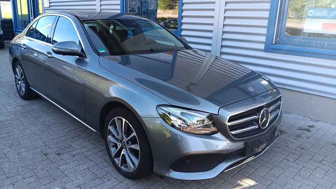 Mercedes-Benz E 400 - Afbeelding 1