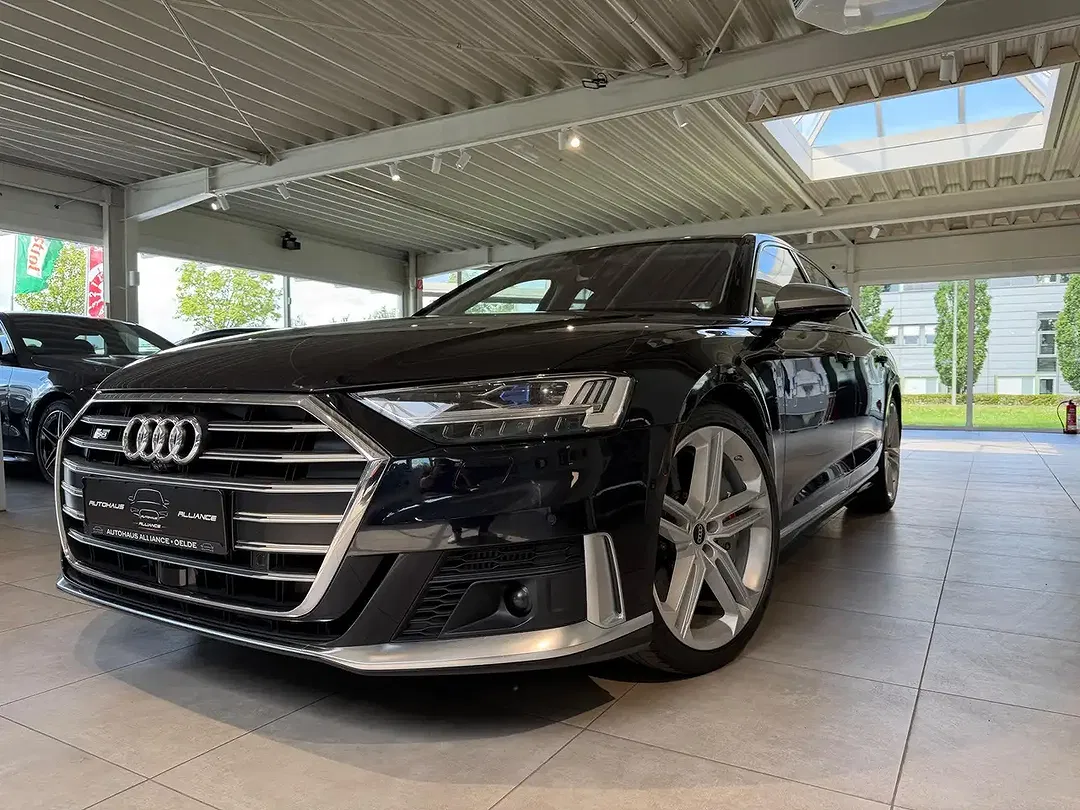 Audi S8 4.0 TFSI quattro