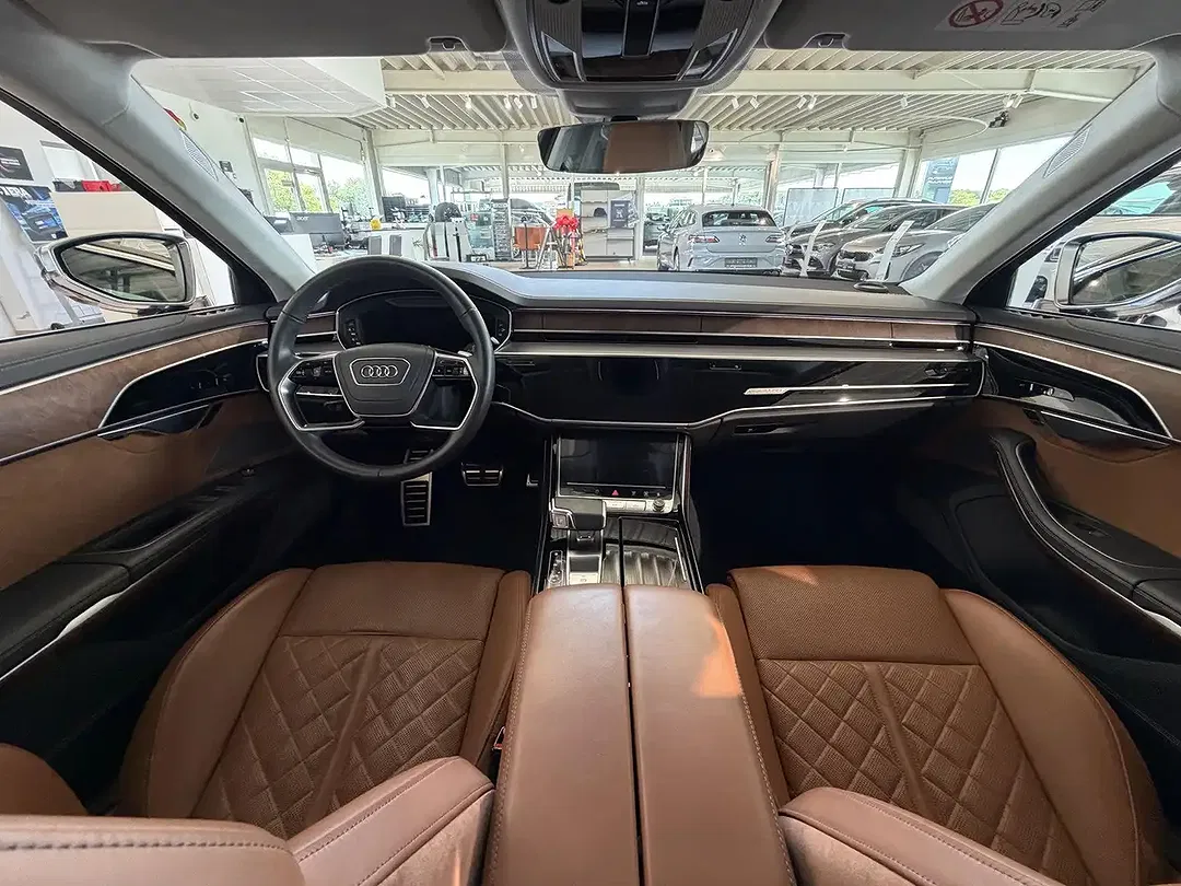 Audi S8 - Thumbnail 12