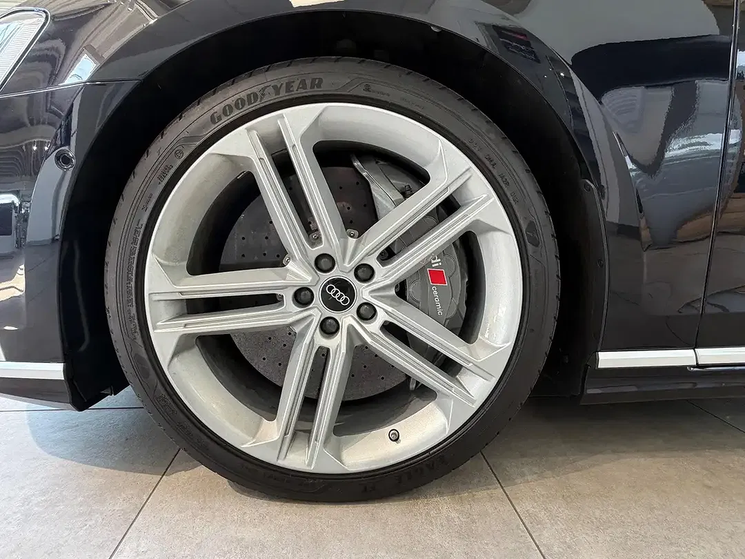 Audi S8 - Thumbnail 8