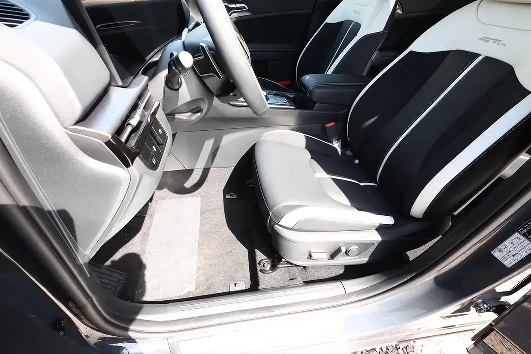 Kia Sportage - Thumbnail 13