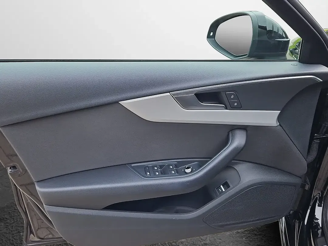 Audi A4 - Thumbnail 6