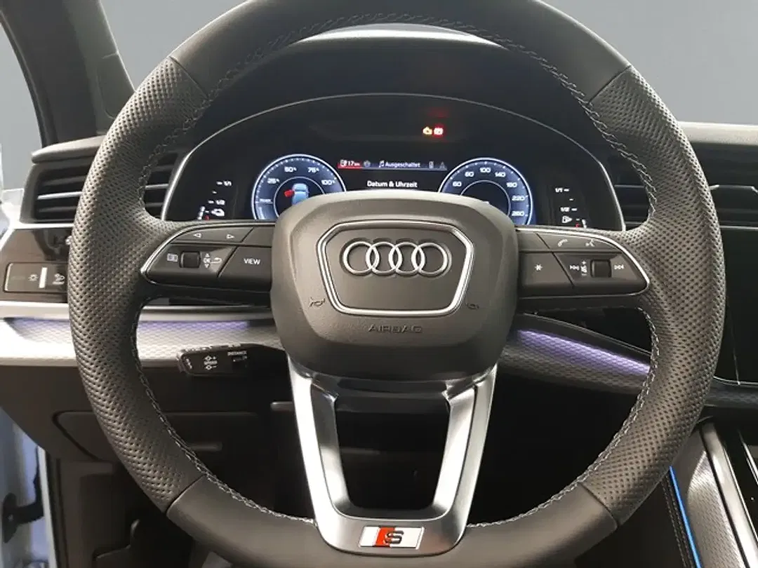 Audi Q7 - Thumbnail 10