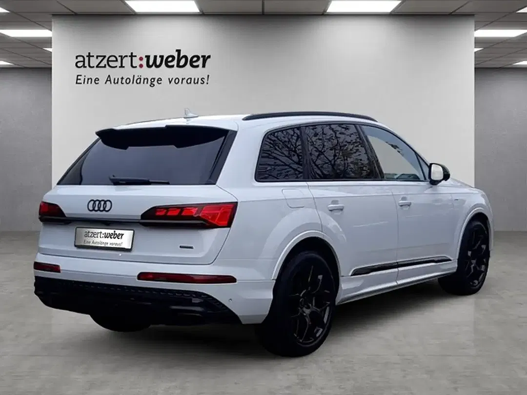 Audi Q7 - Thumbnail 2