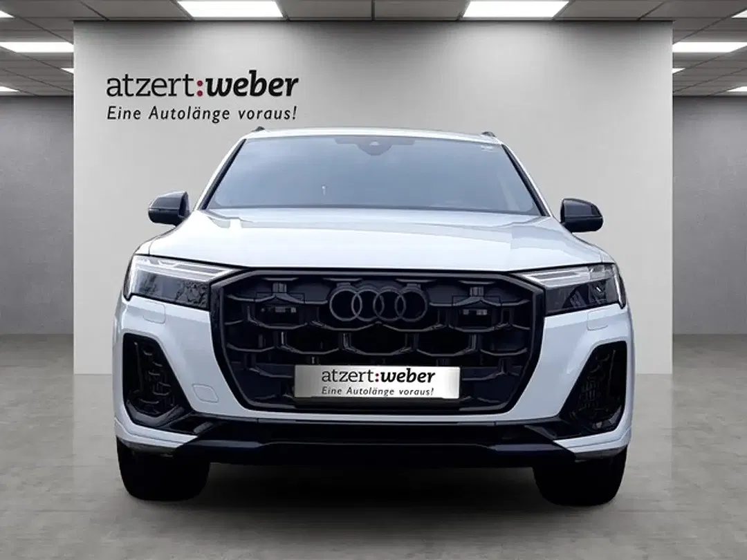 Audi Q7 - Thumbnail 3