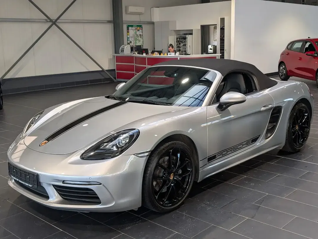 Porsche Boxster - Thumbnail 2