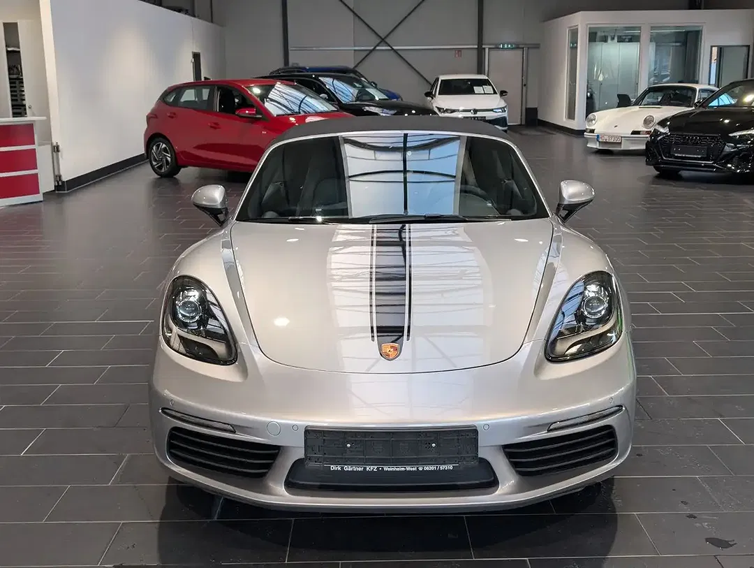 Porsche Boxster - Thumbnail 3