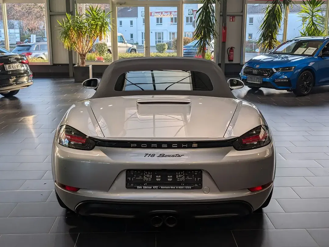 Porsche Boxster - Thumbnail 4