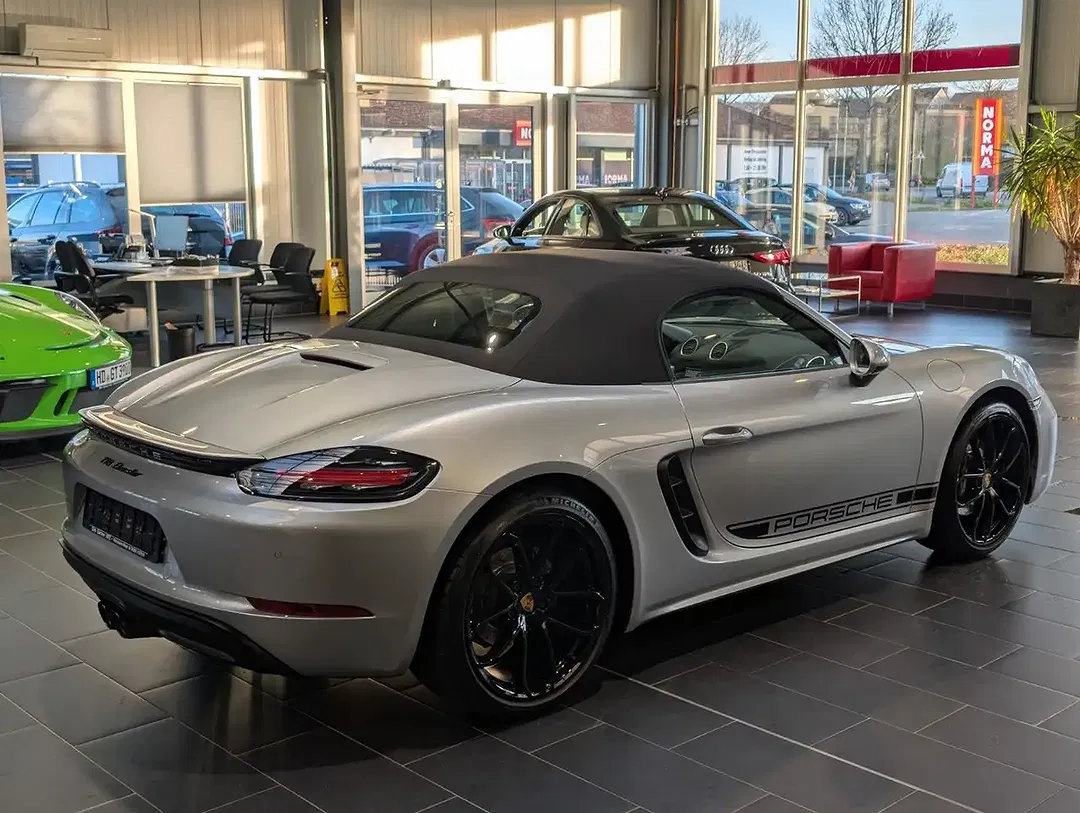 Porsche Boxster - Thumbnail 8