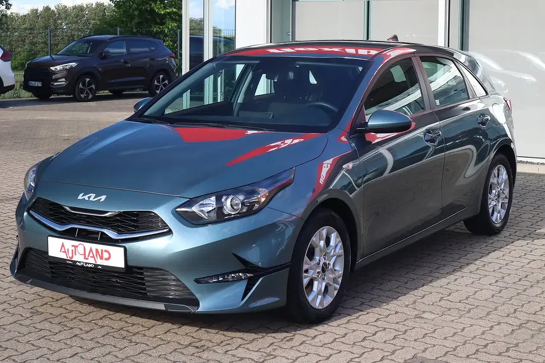 Kia Ceed / cee'd - Thumbnail 1
