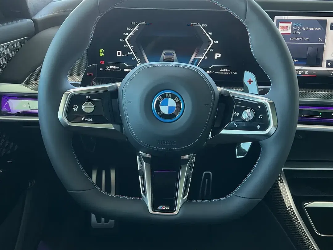 BMW 760 - Thumbnail 12