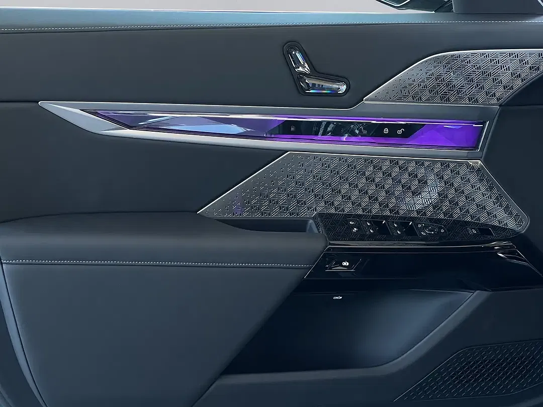 BMW 760 - Thumbnail 14