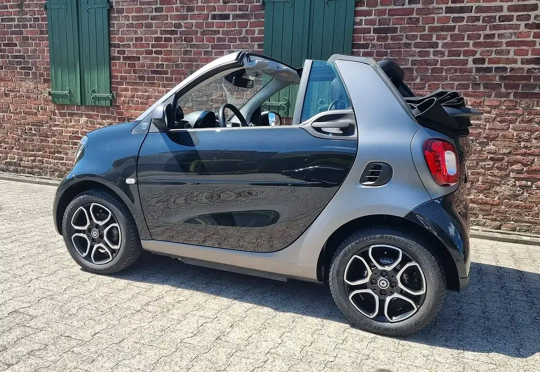 smart forTwo - Thumbnail 2