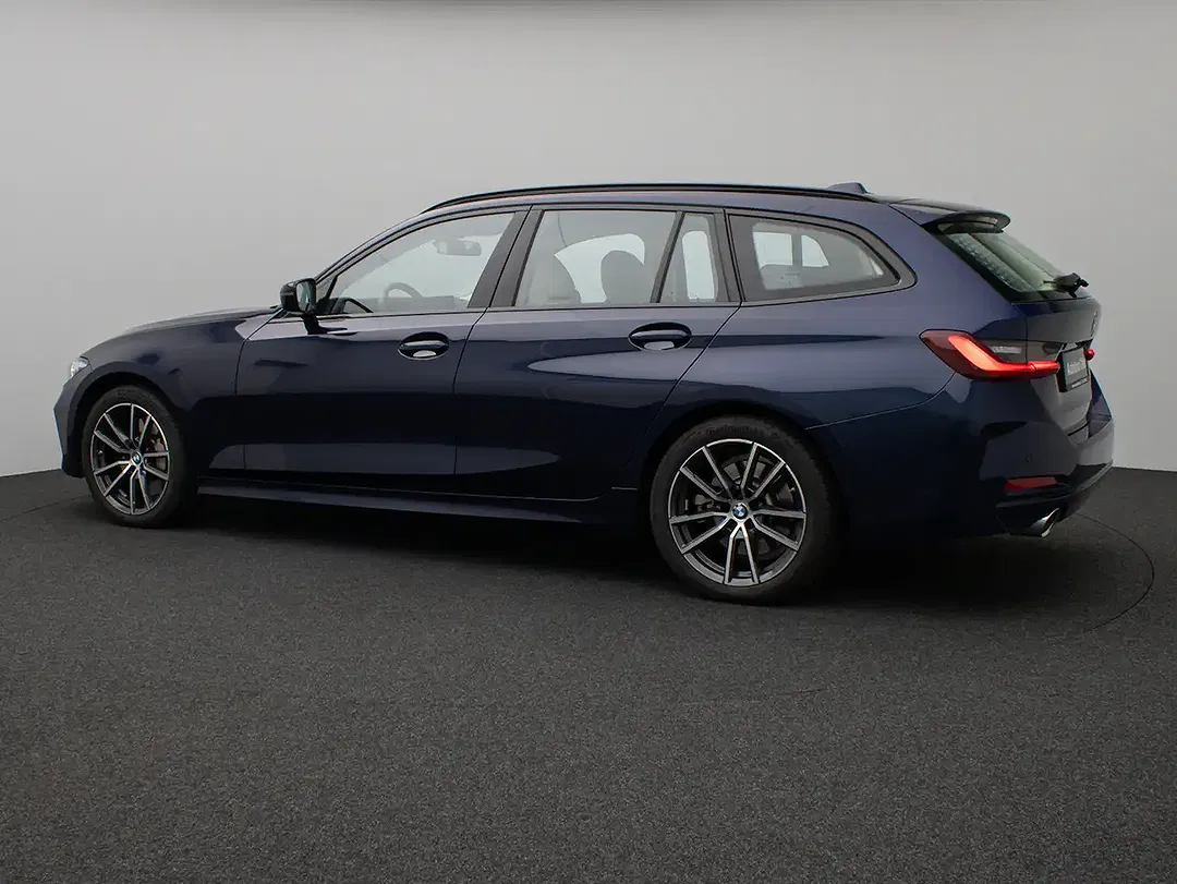 BMW 330 - Thumbnail 9