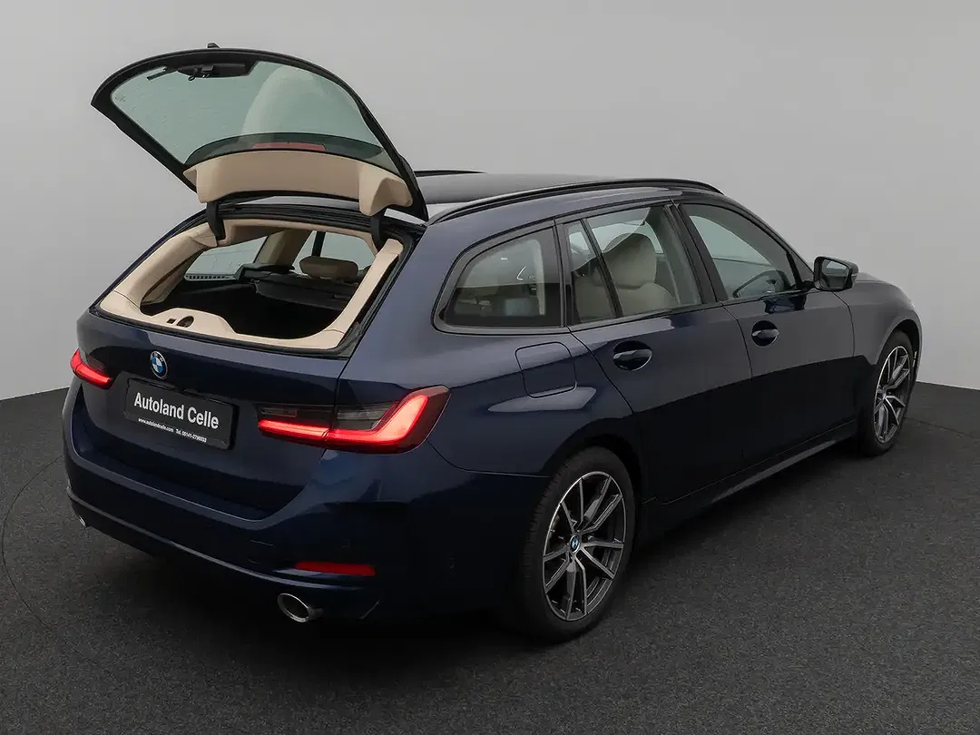 BMW 330 - Thumbnail 13