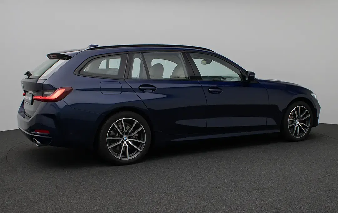 BMW 330 - Thumbnail 5