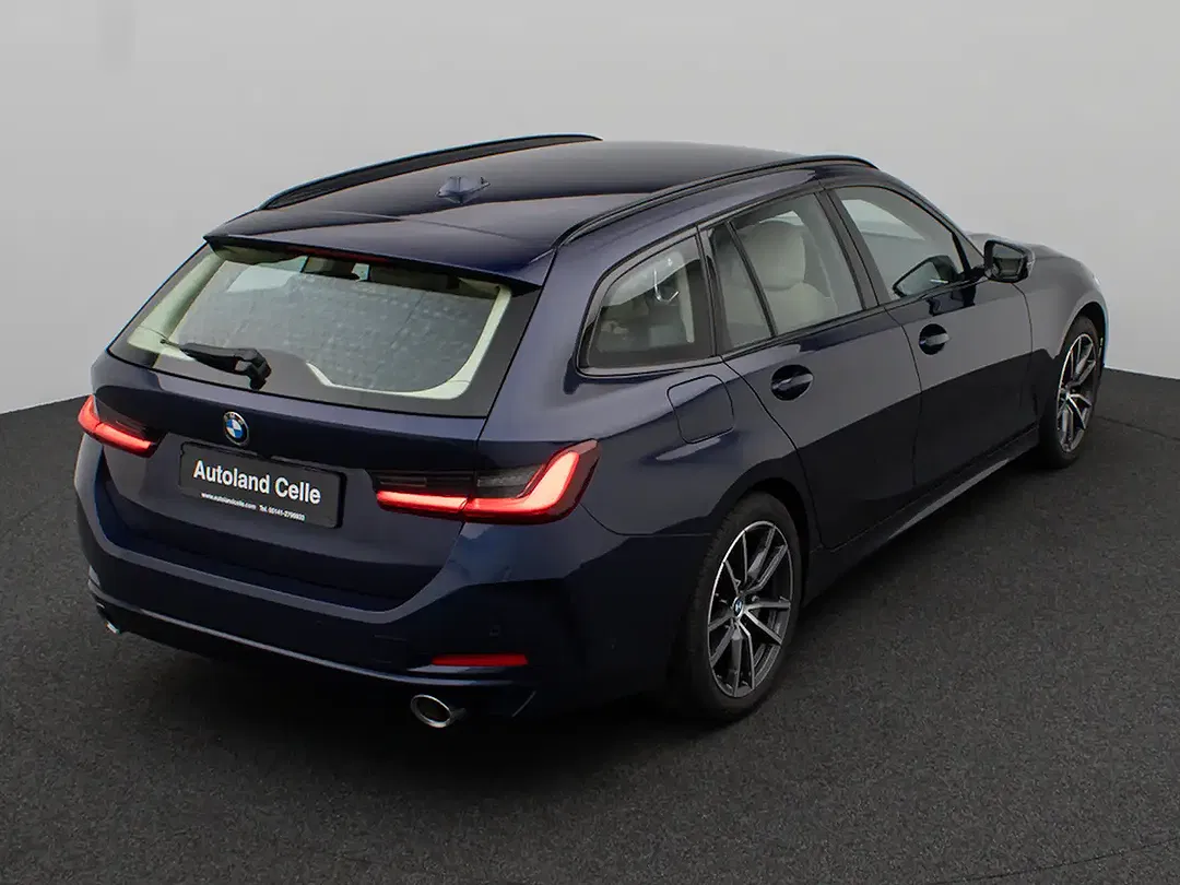 BMW 330 - Thumbnail 6