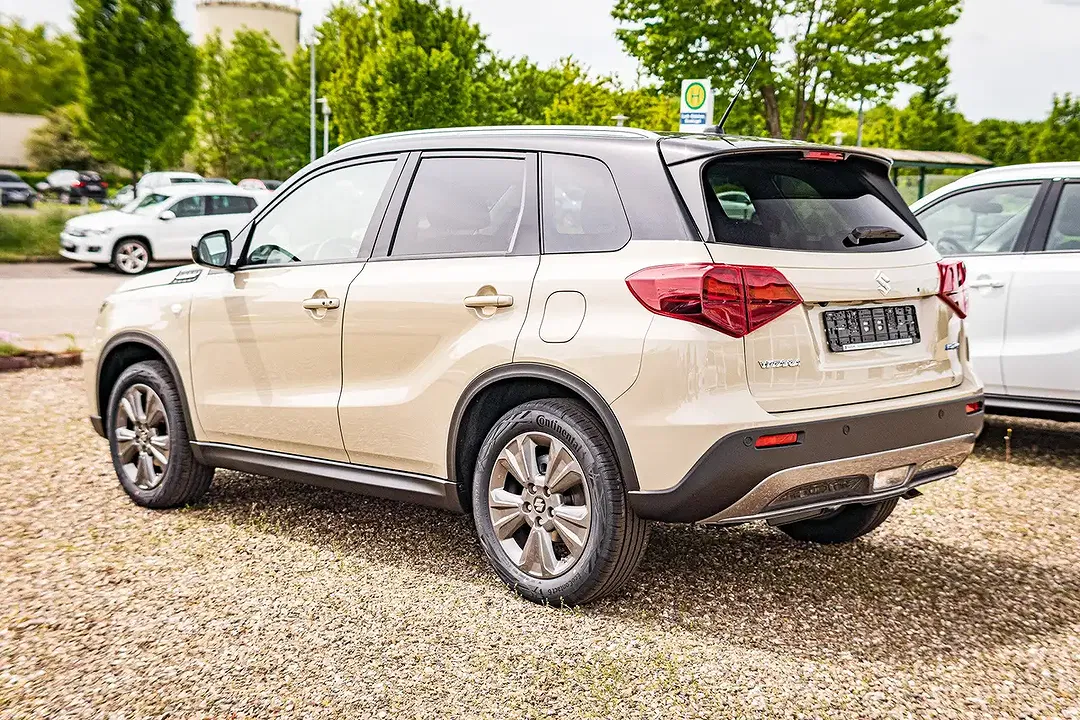 Suzuki Vitara - Thumbnail 4