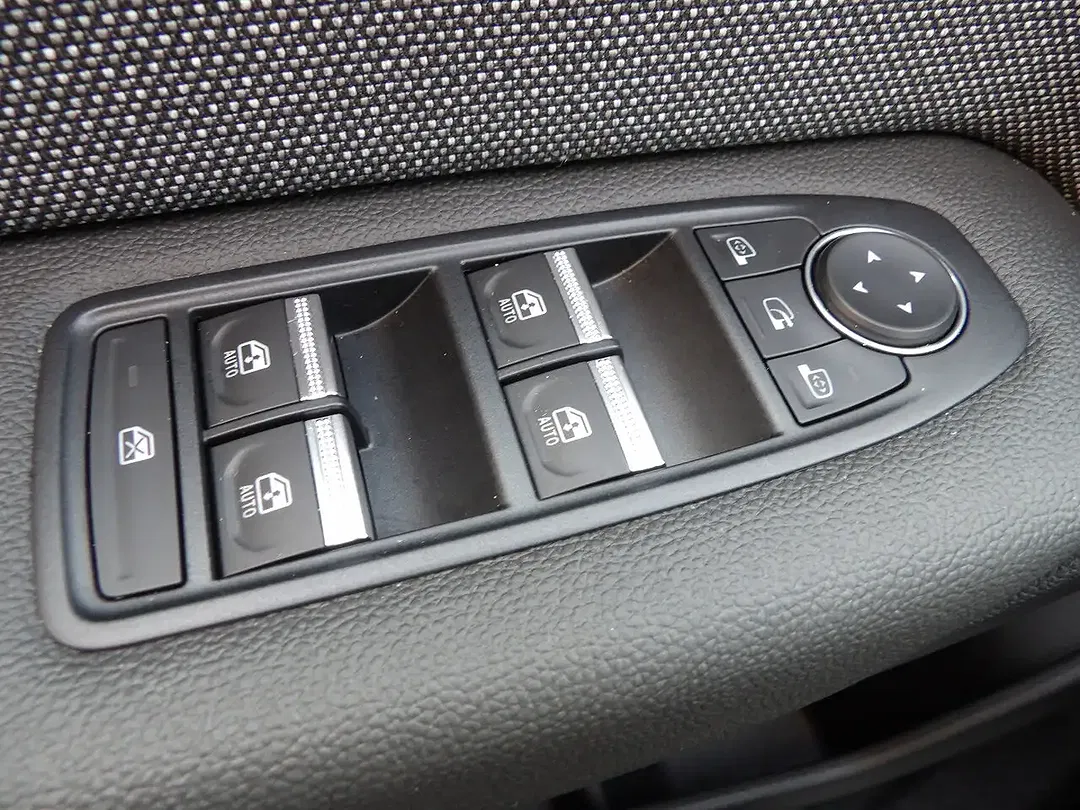 Renault Captur - Thumbnail 7