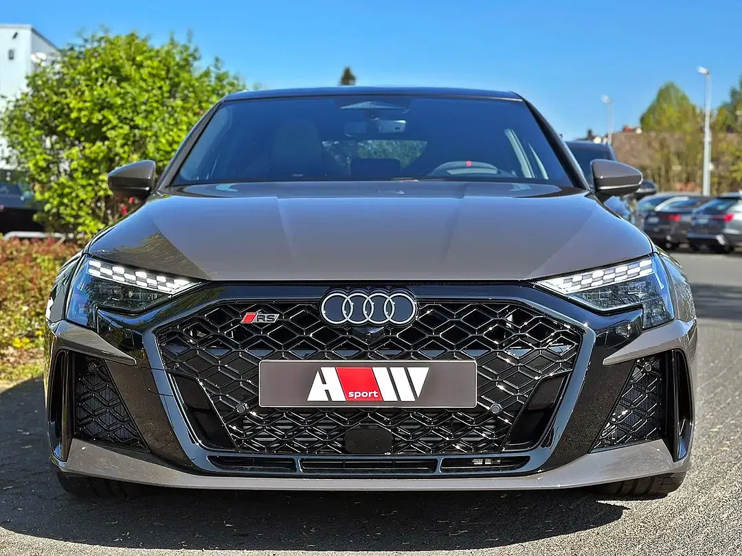 Audi RS3 - Thumbnail 3
